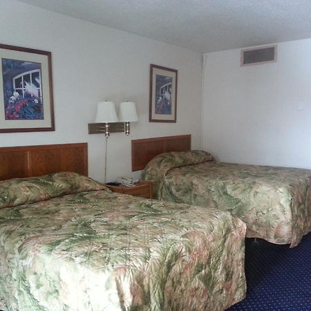 America'S Best Inn & Suites Clarksville 클라크스빌 객실 사진