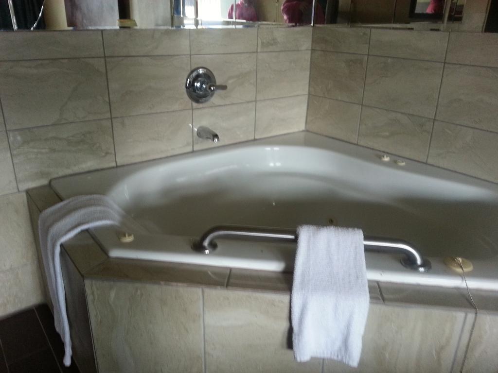 America'S Best Inn & Suites Clarksville 클라크스빌 외부 사진