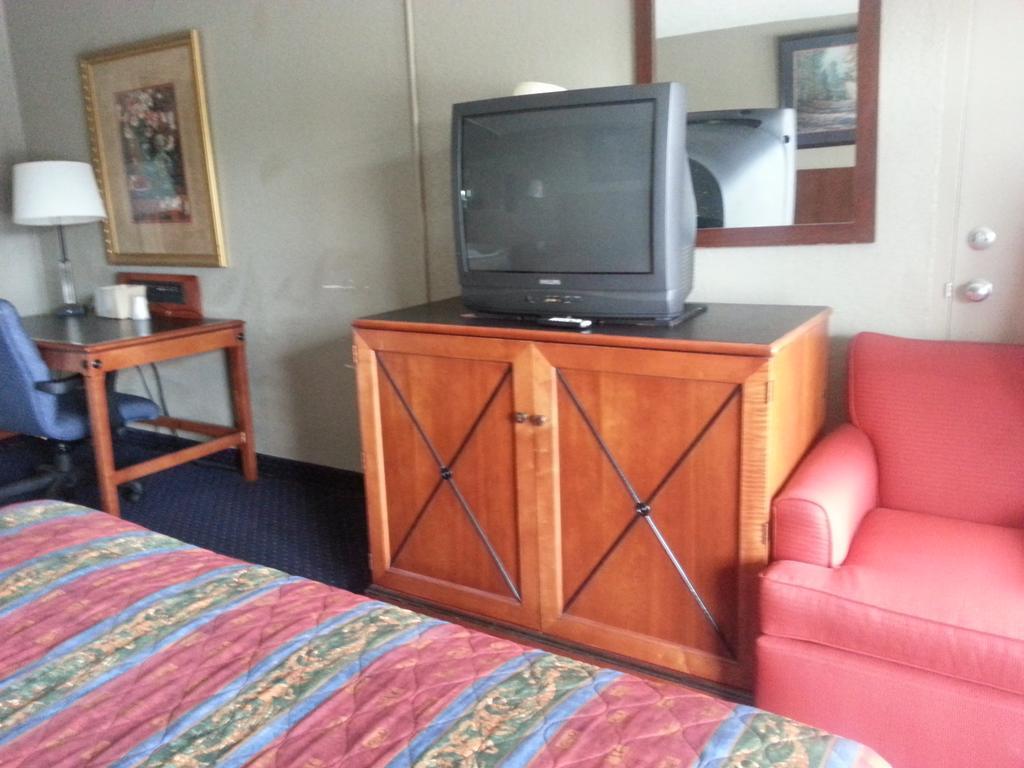 America'S Best Inn & Suites Clarksville 클라크스빌 외부 사진